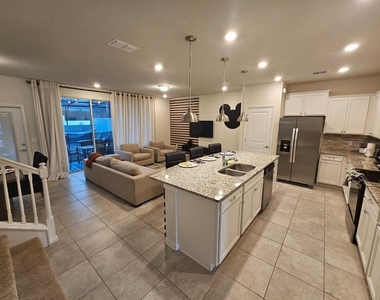 3942 Lana Avenue - Photo Thumbnail 2