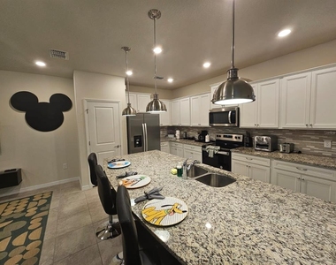 3942 Lana Avenue - Photo Thumbnail 3