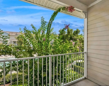588 Piazza Point - Photo Thumbnail 18