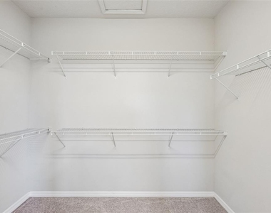 588 Piazza Point - Photo Thumbnail 16