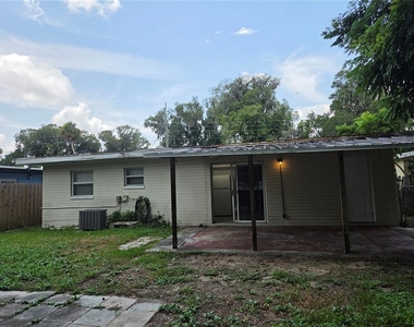 769 Greenway Place - Photo Thumbnail 10