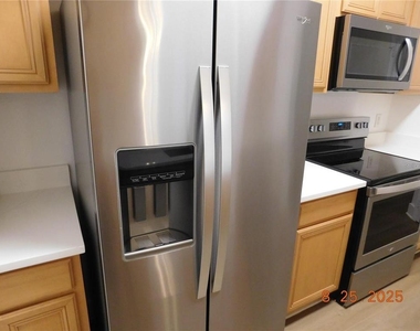 6100 Stevenson Drive - Photo Thumbnail 10