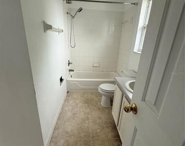 2918 Blooming Alamanda Loop - Photo Thumbnail 19