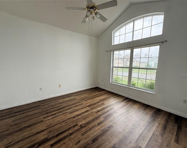 2918 Blooming Alamanda Loop - Photo Thumbnail 8