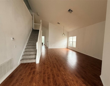 2918 Blooming Alamanda Loop - Photo Thumbnail 9