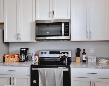 1101 Arisha Drive - Photo Thumbnail 7