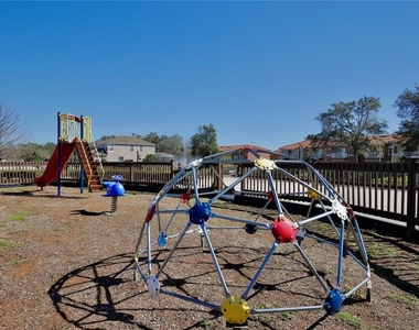 1101 Arisha Drive - Photo Thumbnail 32