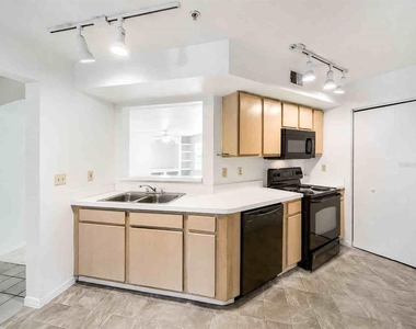 7270 Westpointe Boulevard - Photo Thumbnail 11