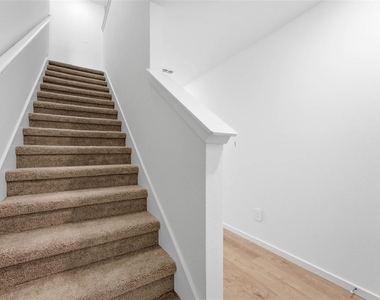 1557 Plank Place - Photo Thumbnail 5