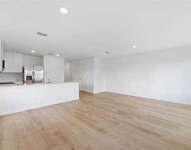 1557 Plank Place - Photo Thumbnail 13