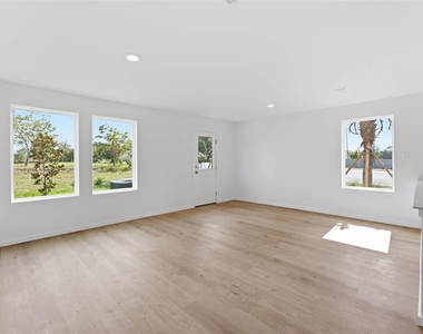 1557 Plank Place - Photo Thumbnail 16