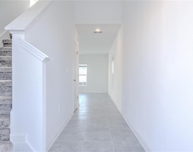 1488 Cumberland Avenue - Photo Thumbnail 2