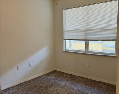3011 Legacy Villas Drive - Photo Thumbnail 8