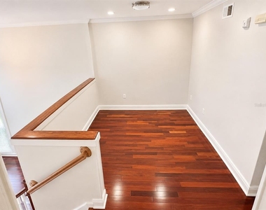 426 Water Street - Photo Thumbnail 3