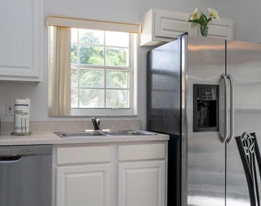 4669 Prairie Point Boulevard - Photo Thumbnail 9