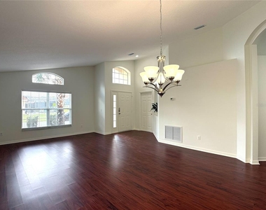 538 Solana Circle - Photo Thumbnail 2
