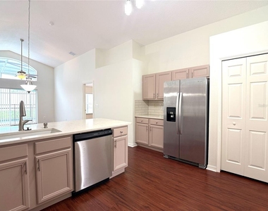 538 Solana Circle - Photo Thumbnail 6