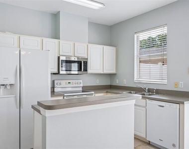 12740 Langstaff Drive - Photo Thumbnail 8
