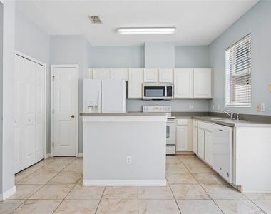 12740 Langstaff Drive - Photo Thumbnail 7