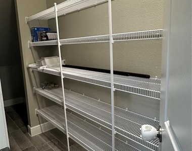 15555 Gwinnett Drive - Photo Thumbnail 6
