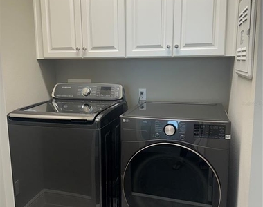 15555 Gwinnett Drive - Photo Thumbnail 16