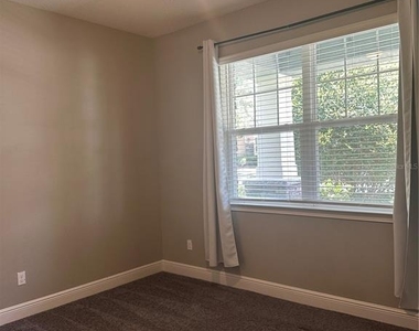 15555 Gwinnett Drive - Photo Thumbnail 3