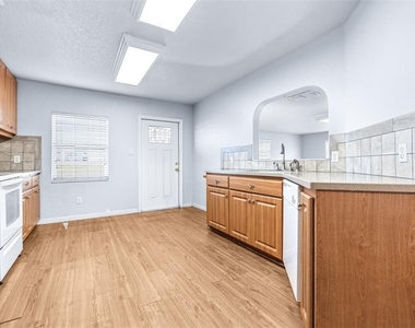 3935 Clubhouse Road - Photo Thumbnail 12
