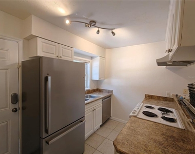 620 Sw 10th Lane - Photo Thumbnail 5