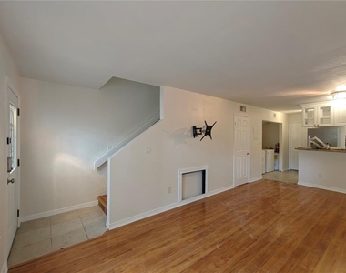 620 Sw 10th Lane - Photo Thumbnail 3
