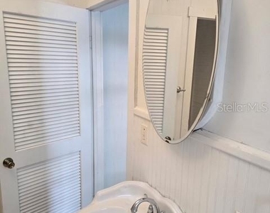 7306 Earlwood Avenue - Photo Thumbnail 9