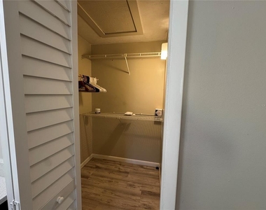 22 Mid Oaks Circle - Photo Thumbnail 7