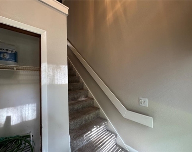 22 Mid Oaks Circle - Photo Thumbnail 2