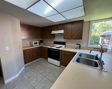22 Mid Oaks Circle - Photo Thumbnail 15
