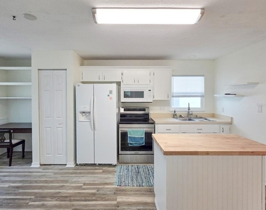 216 S 5th Street - Photo Thumbnail 9