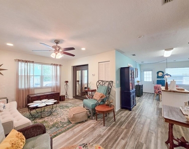 216 S 5th Street - Photo Thumbnail 19