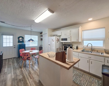 216 S 5th Street - Photo Thumbnail 10