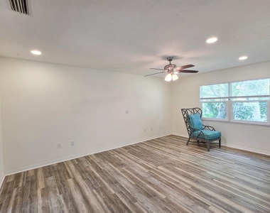 216 S 5th Street - Photo Thumbnail 18