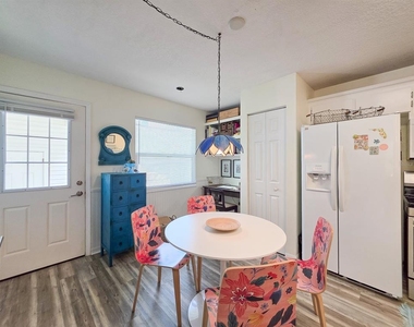 216 S 5th Street - Photo Thumbnail 13