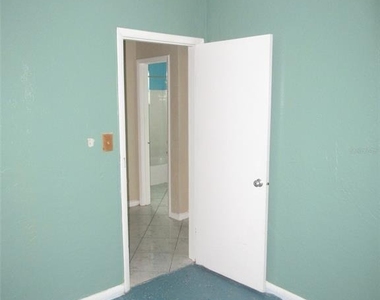 21267 Gladis Avenue - Photo Thumbnail 8