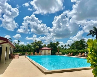3250 Southshore Drive - Photo Thumbnail 4