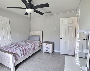 12046 Tetzel Avenue - Photo Thumbnail 14