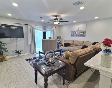 12046 Tetzel Avenue - Photo Thumbnail 8