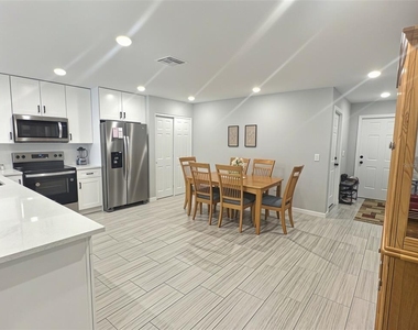12046 Tetzel Avenue - Photo Thumbnail 3