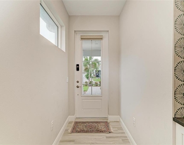 1079 Waterline Court - Photo Thumbnail 8