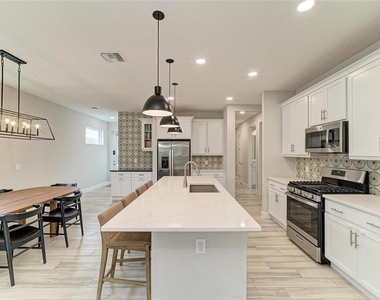 1079 Waterline Court - Photo Thumbnail 15