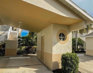 1802 Auburn Lakes Circle - Photo Thumbnail 12