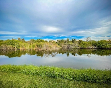 1802 Auburn Lakes Circle - Photo Thumbnail 18