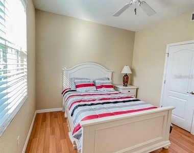 1802 Auburn Lakes Circle - Photo Thumbnail 11
