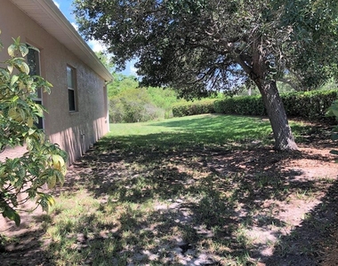 4200 Tennyson Way - Photo Thumbnail 20