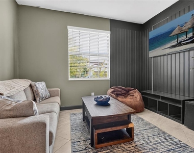 15522 Islandwalk Avenue - Photo Thumbnail 37